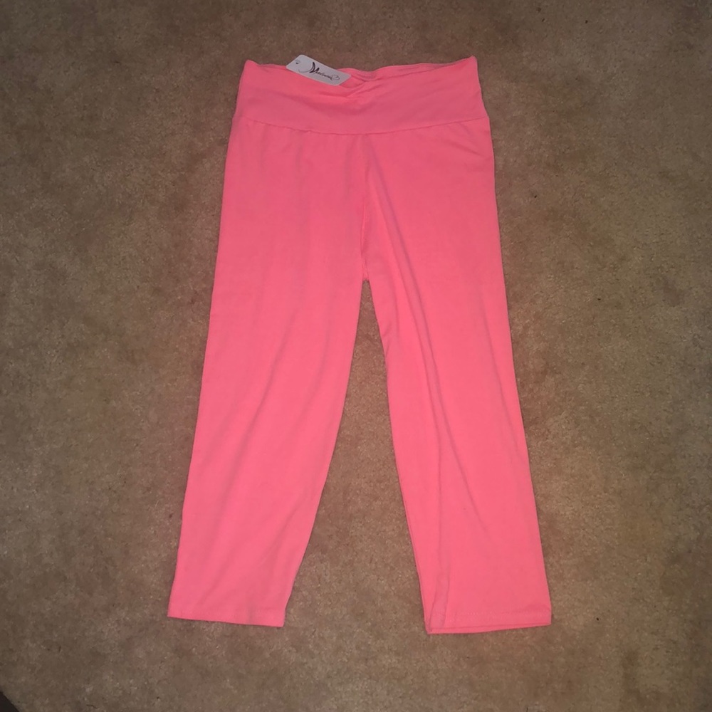 Pink Cropped Leggings. One size fits all.